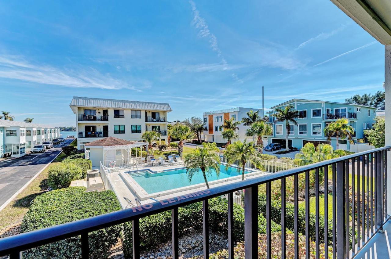 Anna Maria Island Beach Waves Bradenton Beach Exterior photo
